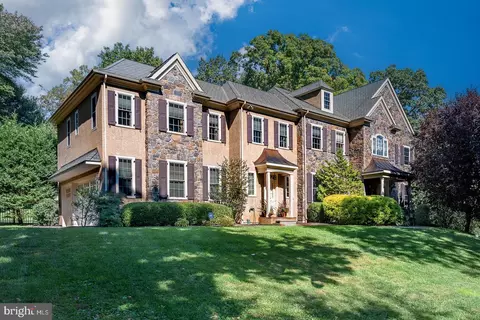 913 Oak Ridge Rd, Bryn Mawr, PA 19010