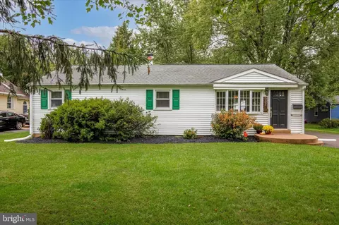 517 Sherwood Ln, Hatboro, PA 19040