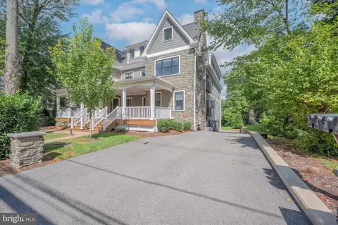 105 W Montgomery Ave #105, Ardmore, PA 19003