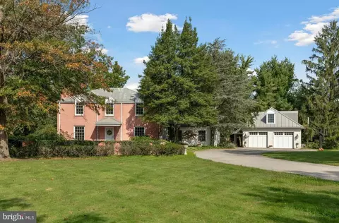 825 Symphony Ln, Blue Bell, PA 19422