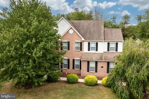 420 Silver Leaf Cir, Collegeville, PA 19426