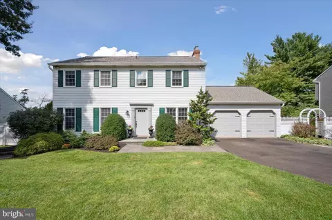 859 Skyline Dr, Erdenheim, PA 19038