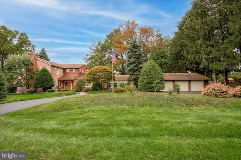 1701 Purdie Ln, Maple Glen, PA 19002