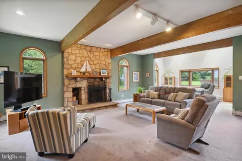 1911 Johnson Rd, Plymouth Meeting, PA 19462