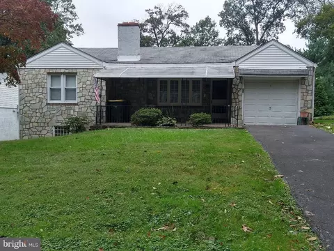 23 Woodhill Rd, Willow Grove, PA 19090