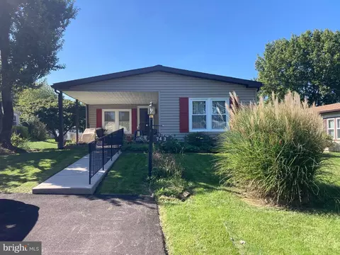 743 Dogwood Dr, North Wales, PA 19454