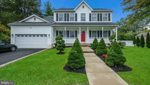 225 W Moreland Ave, Hatboro, PA 19040
