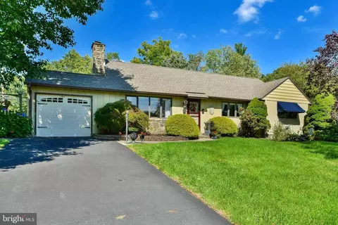 1070 Marie Rd, Jenkintown, PA 19046