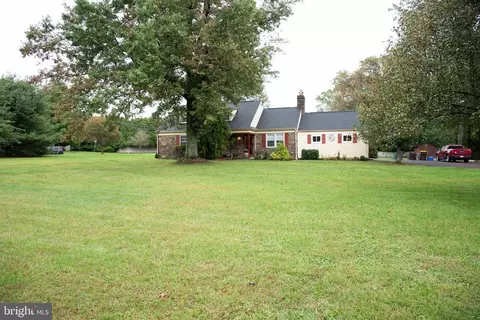 695 N Wales Rd, North Wales, PA 19454