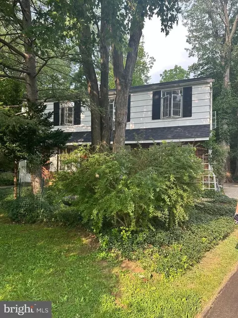 355 Golf View Rd, Lafayette Hill, PA 19444