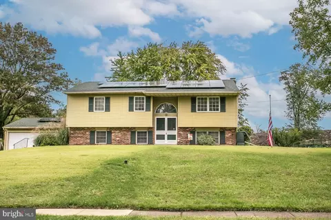 447 Alexandra Dr, Norristown, PA 19403
