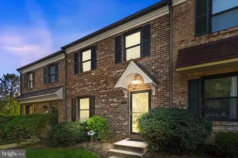 126 Winged Foot Ct, Royersford, PA 19468