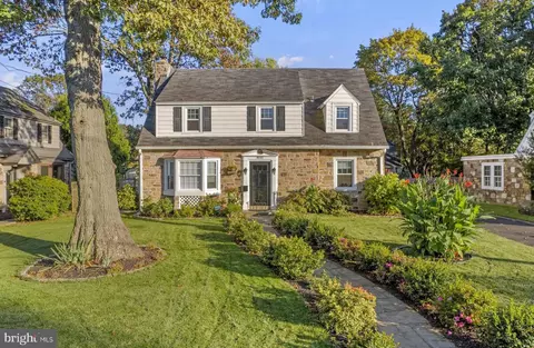 8345 Roberts Rd, Elkins Park, PA 19027