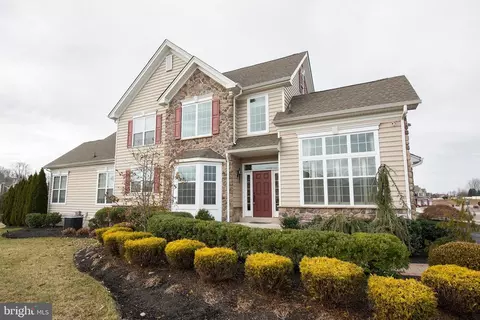251 Hopewell Dr, Collegeville, PA 19426