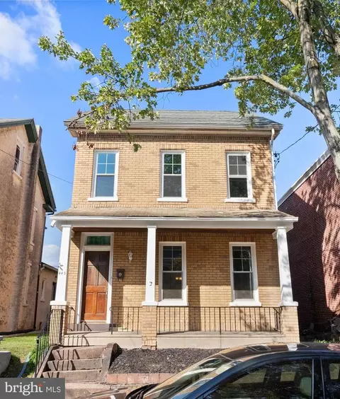 445 Cherry St, Pottstown, PA 19464