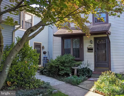 310 Franklin Ct, North Wales, PA 19454