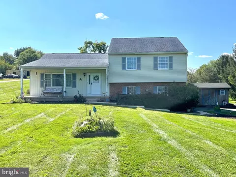 8 Windward Dr, Barto, PA 19504 photo 5