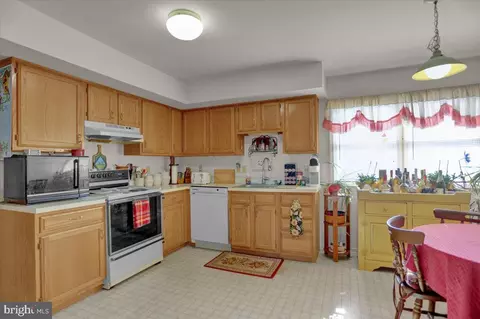 8 Windward Dr, Barto, PA 19504 photo 17