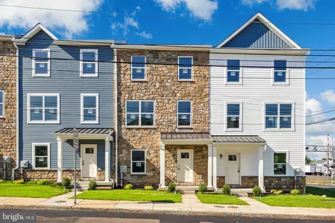 496 N 2nd N Second St, Souderton, PA 18964