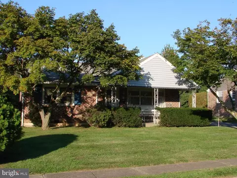 9 Lawnton Rd, Norristown, PA 19401