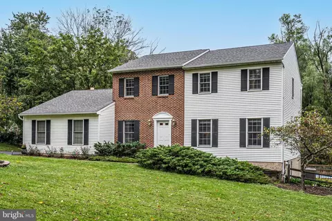 3 Aiman Cir, Dresher, PA 19025