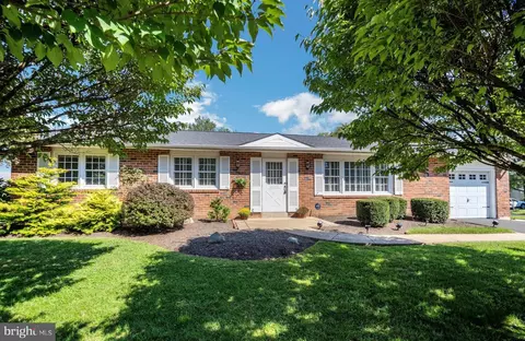 1601 Alba Ave, Willow Grove, PA 19090