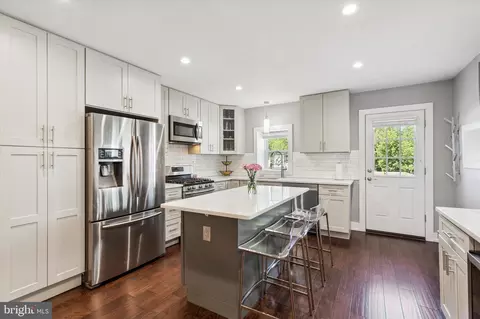 128 Maple St, Conshohocken, PA 19428