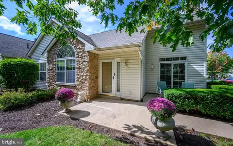 111 Beckett Ct, Souderton, PA 18964