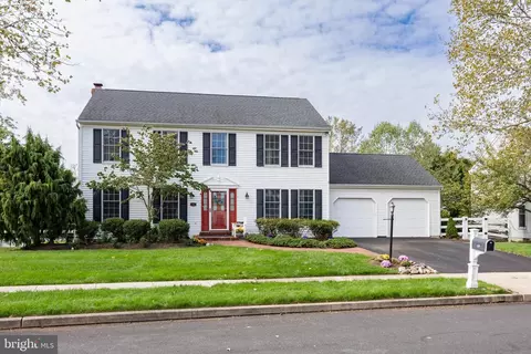 49 Saratoga Ln, Harleysville, PA 19438