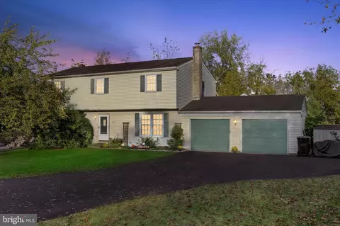 657 Meadow Ln, Harleysville, PA 19438