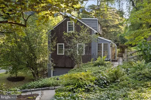 335 Barren Hill Rd, Conshohocken, PA 19428