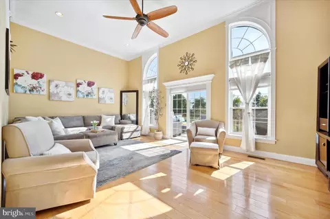 26 Hunt Club Dr, Collegeville, PA 19426