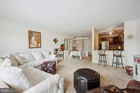 46 Township Line Rd #310, Elkins Park, PA 19027