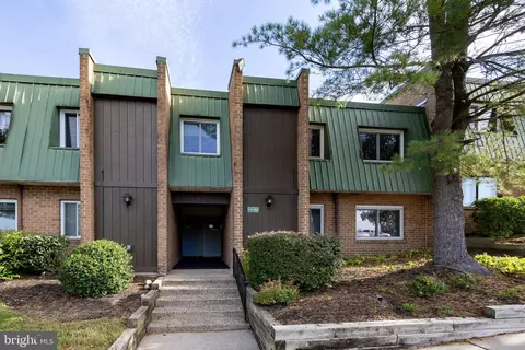 906 Meadowview Ln #906, Mont Clare, PA 19453
