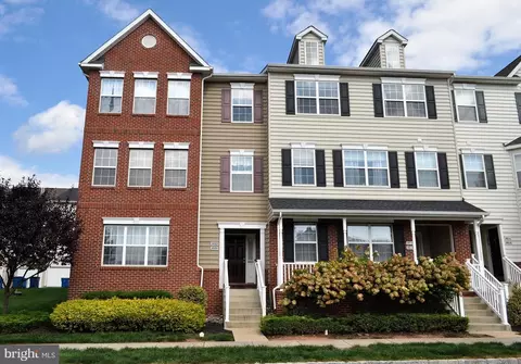 3020 Goshen Dr #M91, Pennsburg, PA 18073
