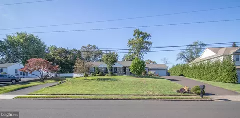 920 Old Ford Rd, Huntingdon Valley, PA 19006