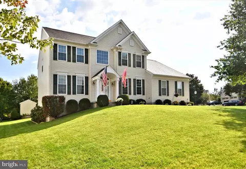 285 Jacobs Cir, Harleysville, PA 19438