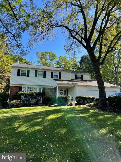 957 Powderhorn Dr, Lansdale, PA 19446