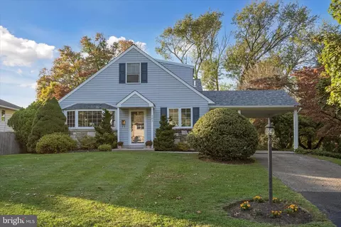 303 Preston Rd, Flourtown, PA 19031