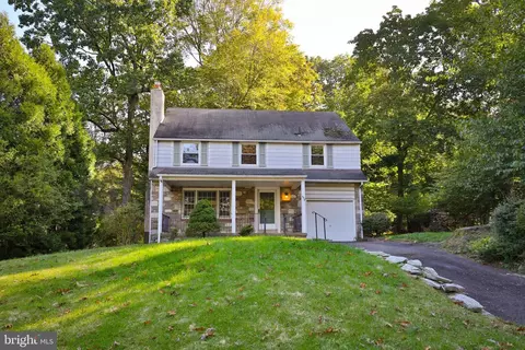 1953 Acorn Ln, Abington, PA 19001