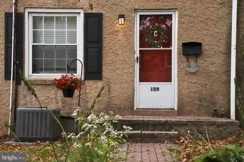 109 Sunrise Dr, Pottstown, PA 19464
