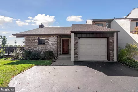 2800 Jefferson Ct, Ambler, PA 19002