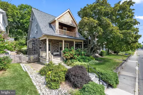 229 N Essex Ave, Narberth, PA 19072