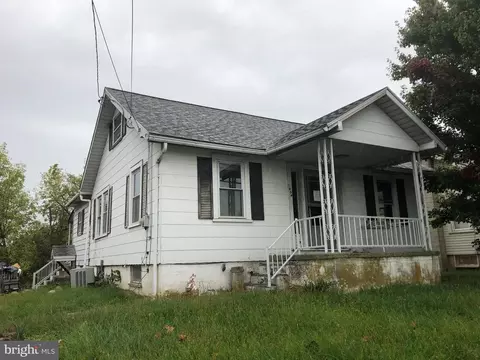 1034 E Philadelphia Ave, Gilbertsville, PA 19525