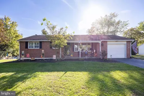 1478 Virmay Dr, Gilbertsville, PA 19525
