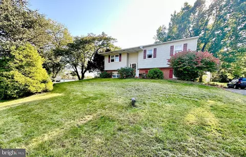 336 Bow Ln, Gilbertsville, PA 19525