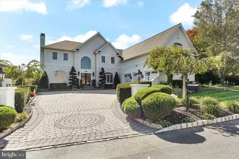 208 Rivercrest Dr, Phoenixville, PA 19460