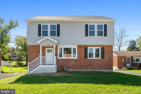 40 Brookside Rd, Glenside, PA 19038