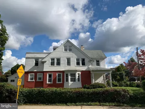 32 Thomas Ave, Bryn Mawr, PA 19010