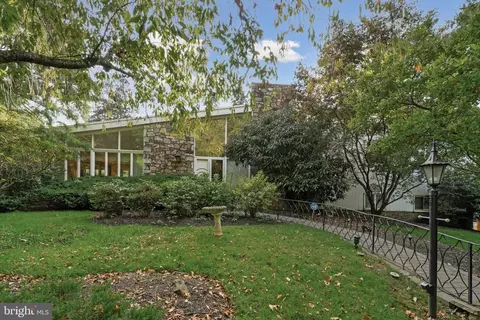 330 E Lancaster Ave, Wynnewood, PA 19096
